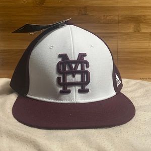 White and maroon Mississippi fitted